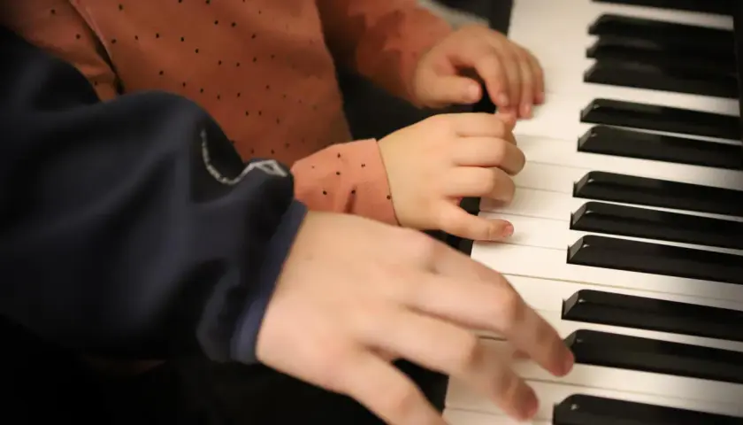 Muzyka klasyczna na fortepian: Przewodnik dla każdego. Jak zacząć?