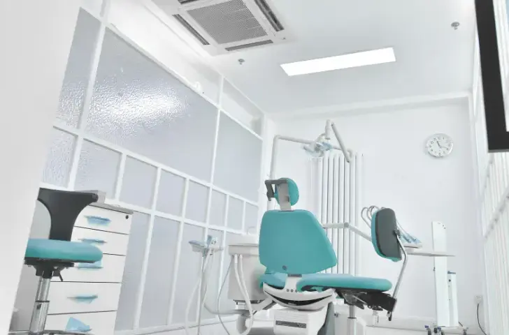 Gdzie do dentysty na NFZ? Znajdź tanie wizyty bez czekania