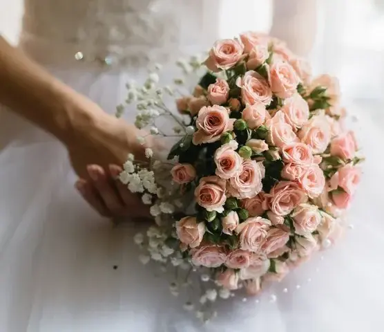 Czy bukiet do ślubu cywilnego to mus? Fakty, trendy i alternatywy