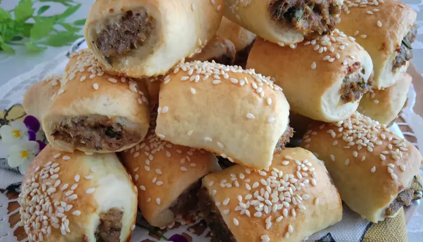 Co sprawia, że paszteciki z mięsem i kapustą są tak kuszące? Sekret