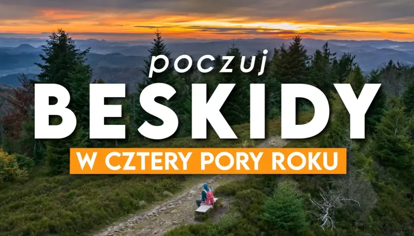 Zachód słońca nad Beskidem Żywieckim. Widok na góry i lasy, idealne na trasy rowerowe.