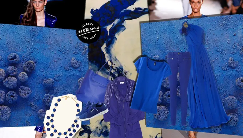 Moda in blu elettrico: abito da sera, jeans, t-shirt, giacca, borsa, scarpe e collana. Un tripudio di blu klein.