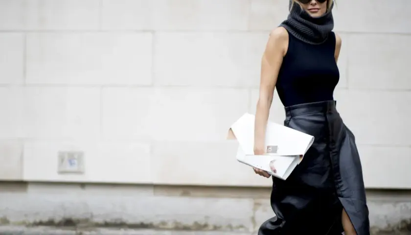 Falda de cuero negra: looks versátiles para cada ocasión
