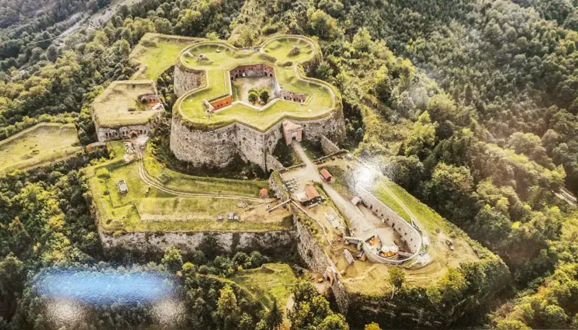 Góry Sowie: Co warto zobaczyć? Riese, Wielka Sowa i podziemia