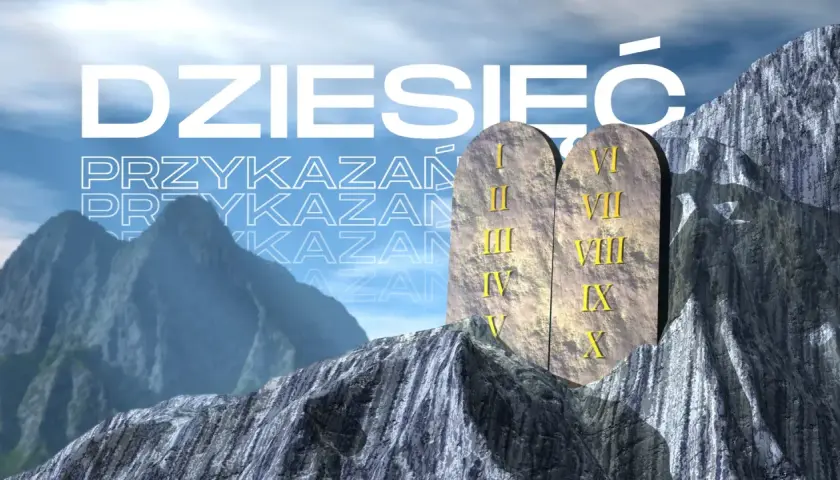 Kamienne tablice z Dziesięcioma Przykazaniami, symbolizujące dekalog z biblii, na tle gór.