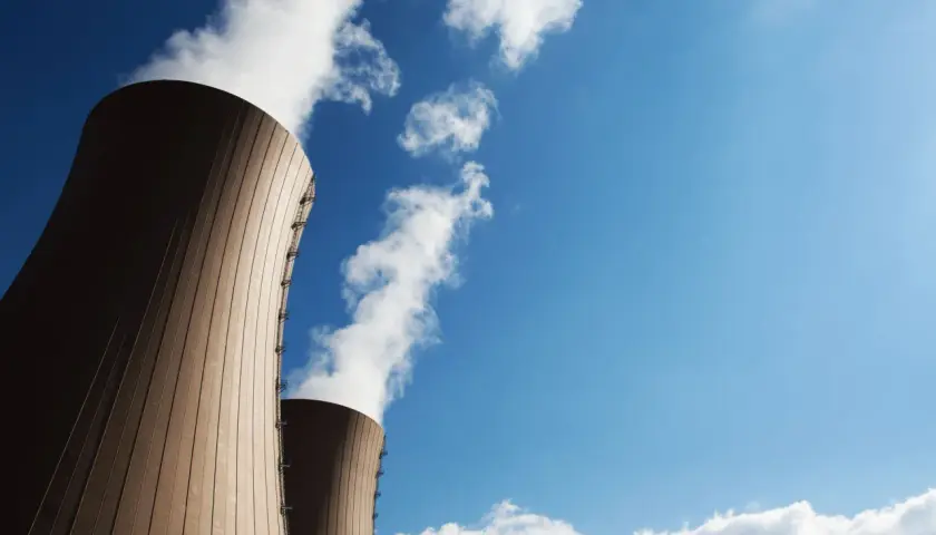 Elektrownie atomowe w Europie: Ile reaktorów działa? Polska też buduje!