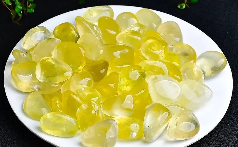 Cytrynian kamień - co to jest? Sprawdź właściwości naturalnego minerału cytrynu