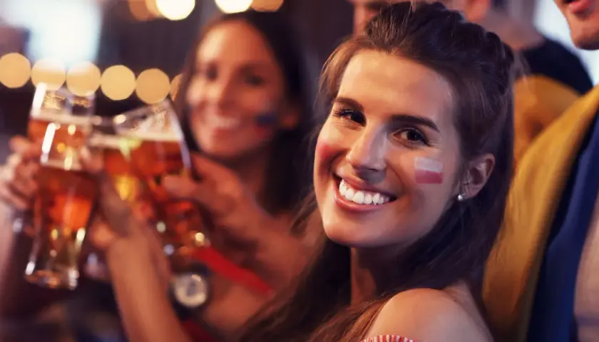 Idealny outfit na mecz: wygodne stylizacje, które zachwycą kibiców