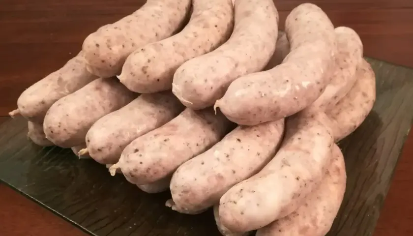 Domowa biała kiełbasa: przepis krok po kroku na idealny smak