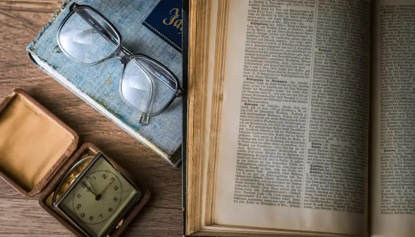 Jak dbać o książki, by uniknąć zniszczeń i zachować je na lata