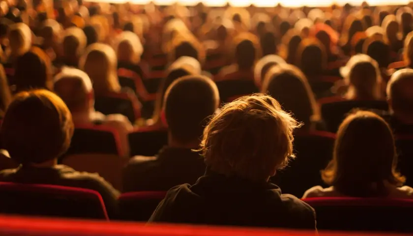 Nowe oblicze sceny teatralnej: trendy i innowacje