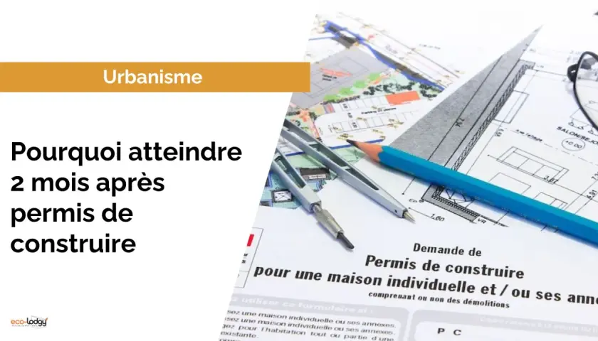 Plans d'urbanisme, crayon et règle sur un permis de construire. L'intérêt à agir pour un permis de construire est crucial.