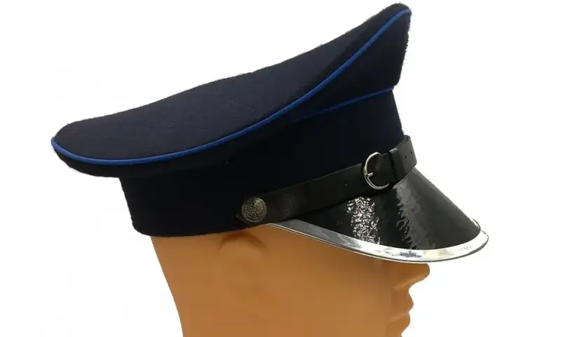 Jak nazywa się czapka policjanta? Odkryj jej znaczenie i rodzaje