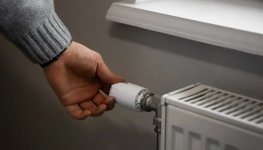 Jak ustawić grzejniki przy pompie ciepła? Uniknij kosztownych błędów!