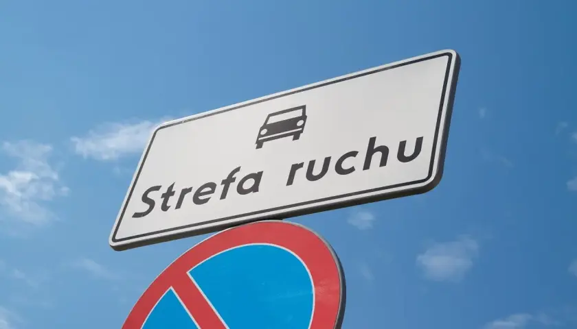 Kto stawia znaki drogowe na osiedlu? Sprawdź, kto odpowiada za oznakowanie