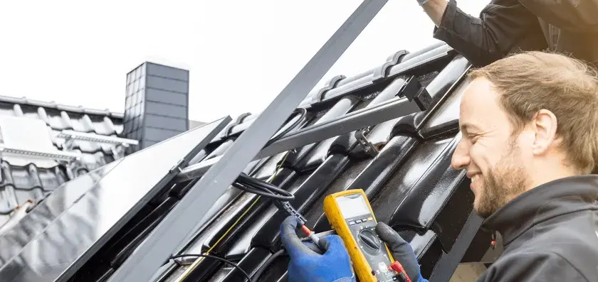 Co robi elektryk na praktykach? Od BHP po PV!