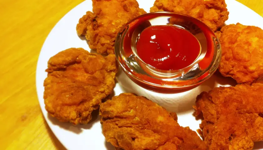 Jak zrobić nuggetsy z kurczaka jak z KFC - chrupiące i pyszne przepisy