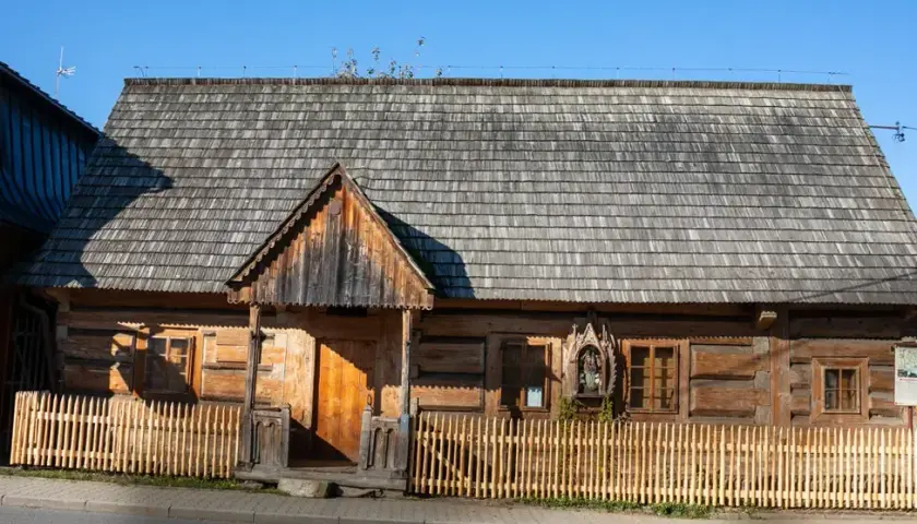 Chochołów skansen: odkryj piękno drewnianej architektury i historii