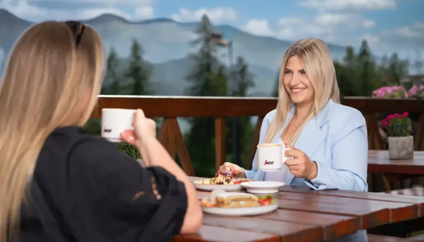 Gdzie zjeść na Gubałówce? Najlepsze restauracje z widokiem na Tatry