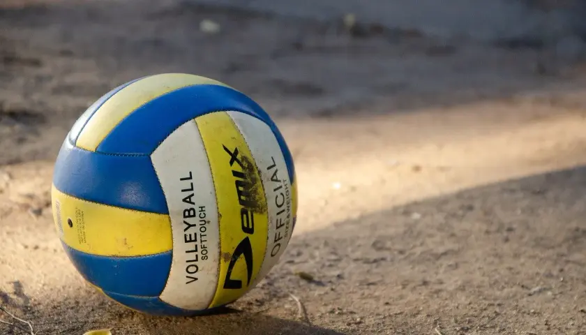 Piłka do siatkówki plażowej: Jak wybrać najlepszą dla siebie?