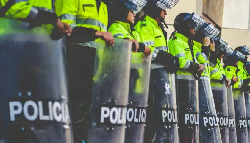 Jaka motywacja do podjęcia służby w policji? Odkryj prawdziwe powody
