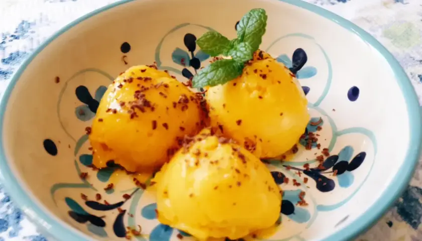 Domowy sorbet z mango: 5 minut do idealnego deseru!
