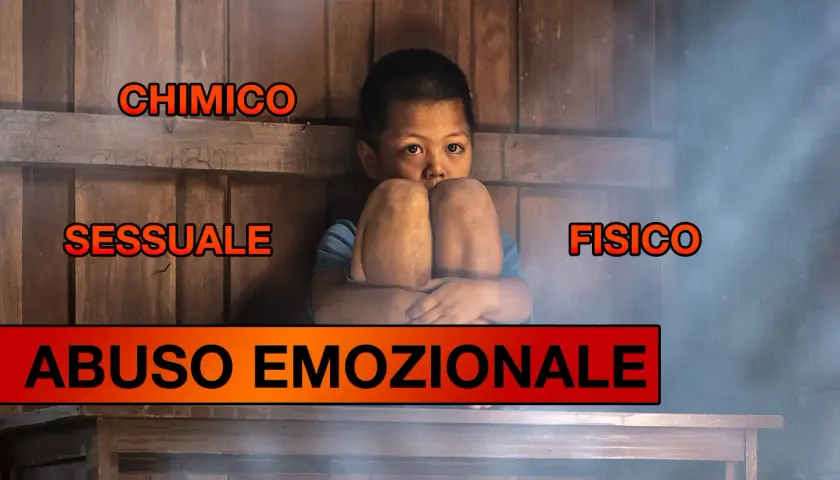 Bambino spaventato, circondato da parole come "chimico", "sessuale", "fisico" e "abuso emozionale", che suggeriscono comportamenti sessuali precoci e traumi.