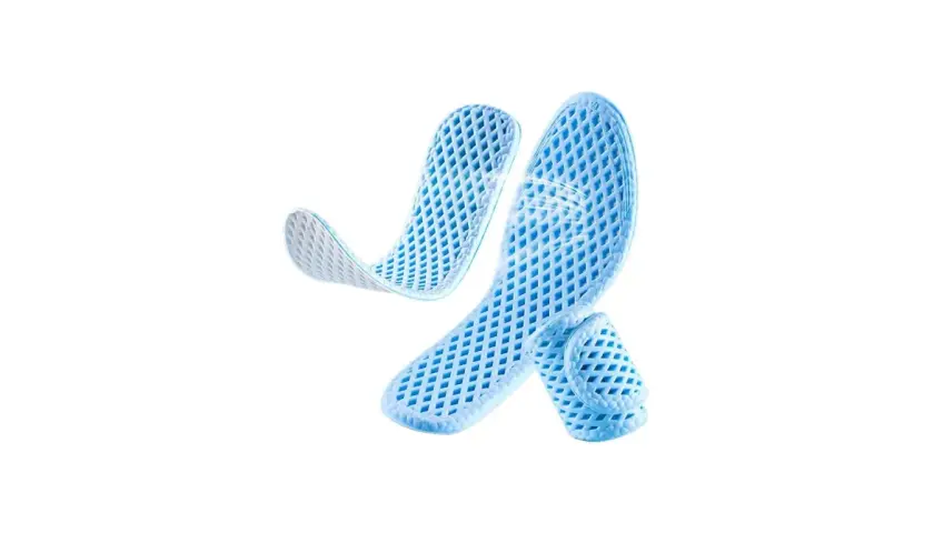 Leichte, atmungsaktive Einlagen für Sommerschuhe. Das Wabenmuster sorgt für Belüftung und Komfort.