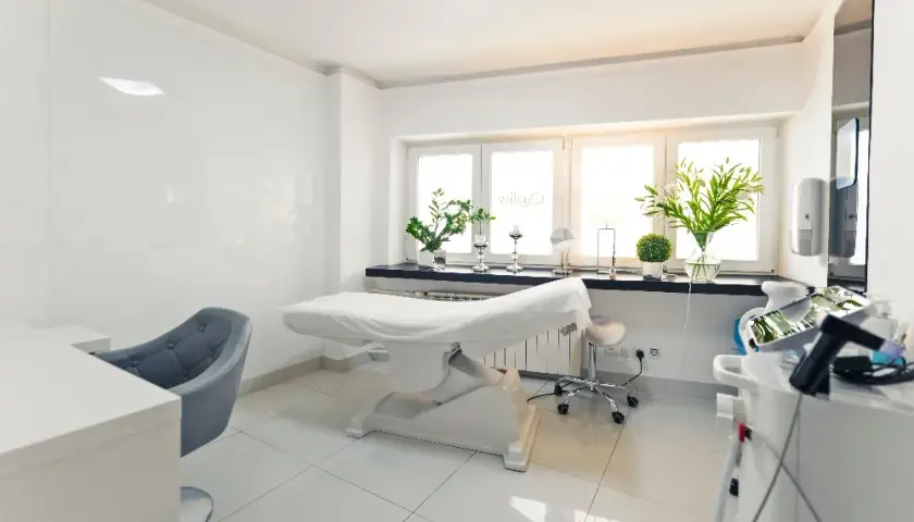 Ile kosztuje otwarcie salonu manicure? Kluczowe wydatki, które musisz znać