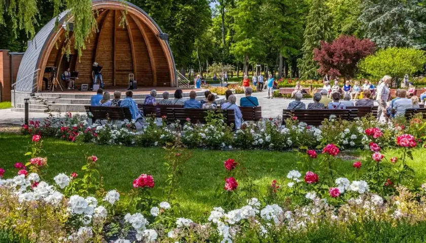 Busko-Zdrój: Odkryj uzdrowiskowy urok! Co zobaczyć?