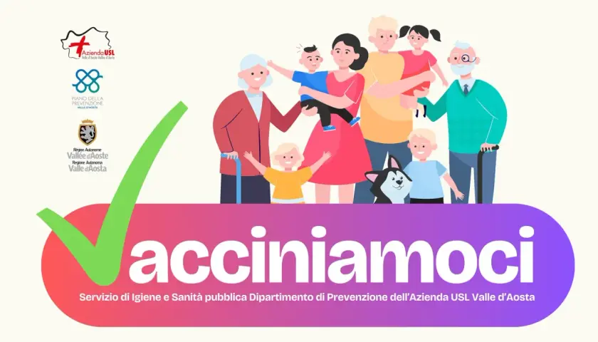 Famiglia felice e un cane, con un segno di spunta verde, promuovono la campagna vaccinale in Valle d'Aosta.