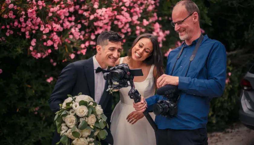 Fotograf czy kamerzysta na wesele? Kluczowy wybór wspomnień