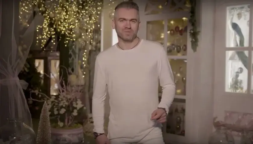 Arkadiusz Wiśniewski: Jaka jest jego rola w Czerwonych Gitarach? Profil