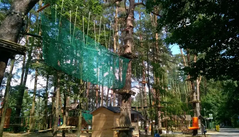 Park linowy Augustów - idealne miejsce na aktywny wypoczynek z rodziną