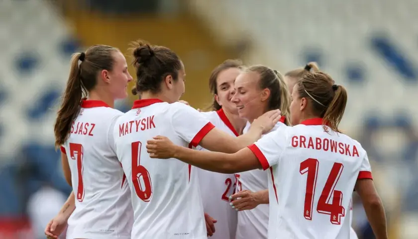 Ile zarabiają piłkarki w PSG? Zaskakujące pensje w kobiecej piłce