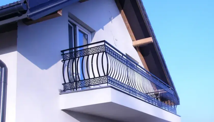Co pierwsze elewacja czy balustrada? Uniknij kosztownych błędów