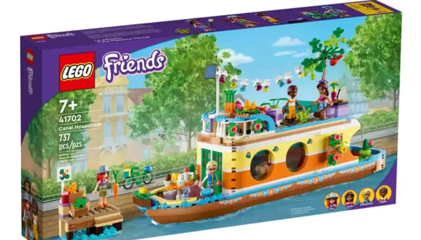 Zestaw LEGO Friends "Dom na wodzie" pokazuje, czym się bawią 7 letnie dziewczynki: budują i odgrywają scenki z życia na łodzi.