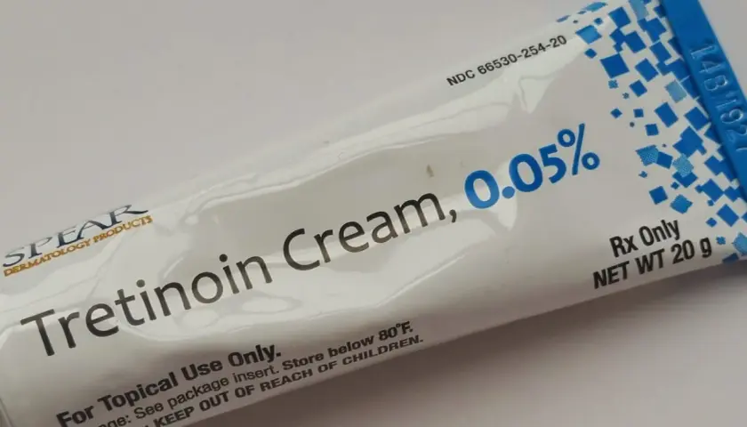Tretinoin Cream 0.05% från Spear Dermatology Products. Receptbelagd kräm för hudvård, perfekt för dig som vill få tretinoin utskrivet.