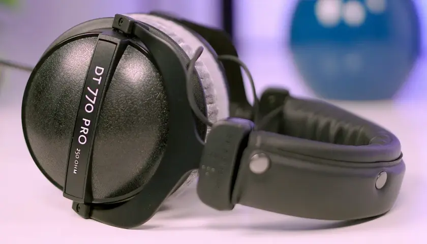 Beyerdynamic DT 770 PRO Kopfhörer mit 250 Ohm. Ein Vergleich zwischen 80 ohm vs 250 ohm Modellen.