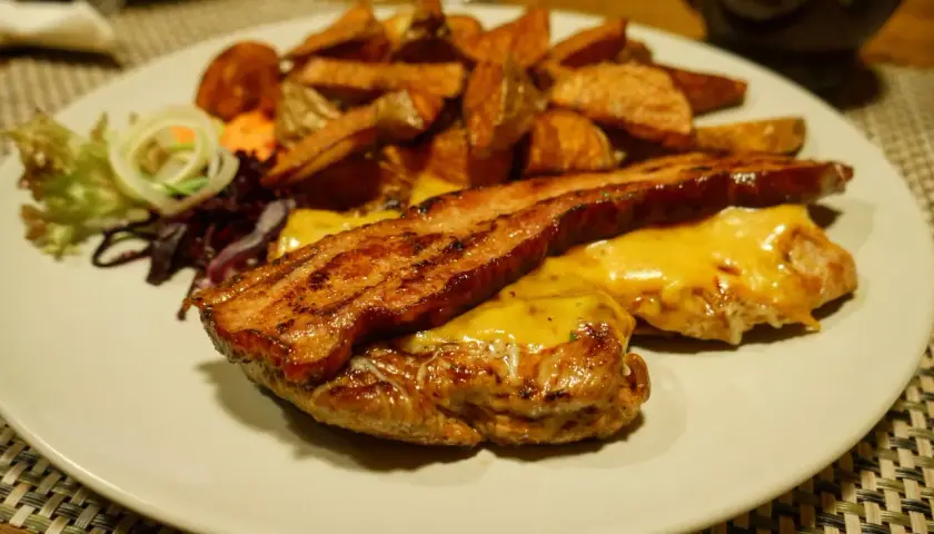 Bacówka u Józka: Menu, ceny, dojazd zaplanuj górską ucztę!