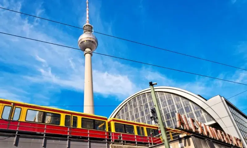 Szczecin-Berlin: Ile km? Jak dojechać szybko i tanio?