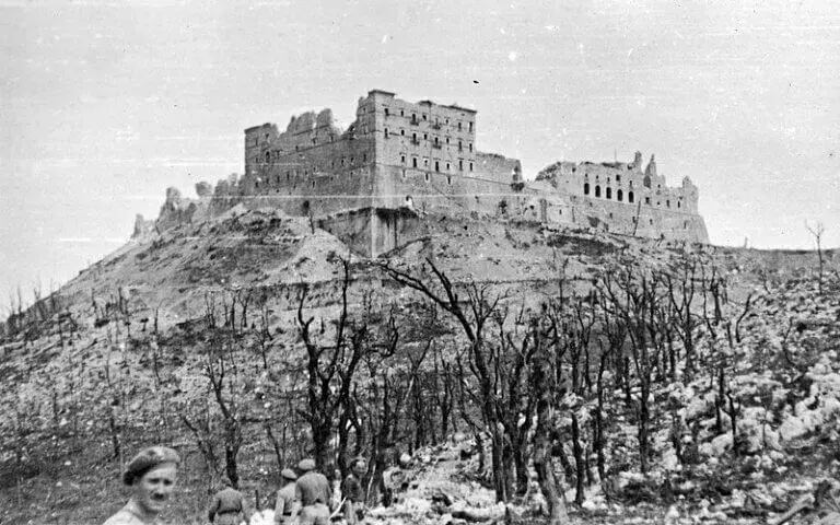 Bitwa pod Monte Cassino - pełna chronologia walk o klasztorny szczyt