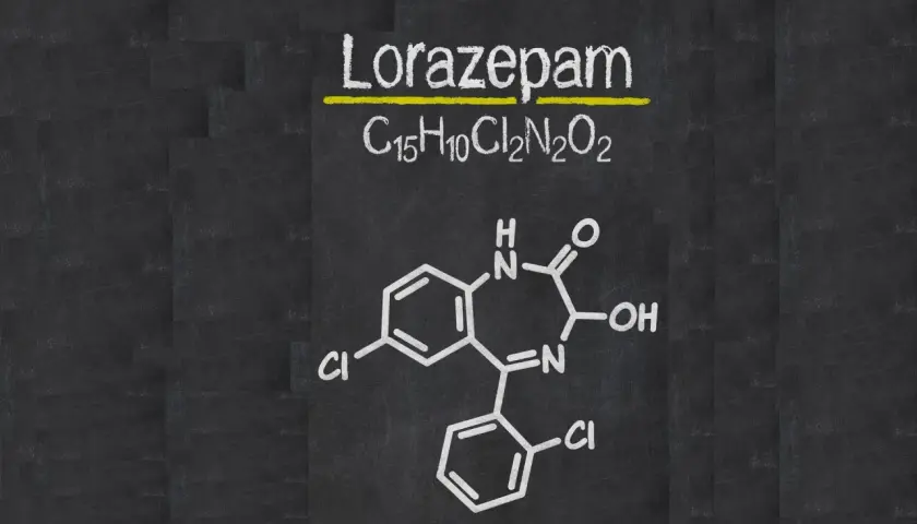 Struktura chemiczna lorazepamu, leku stosowanego w leczeniu lęku i bezsenności.