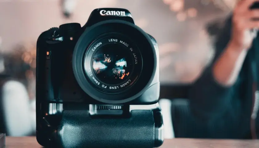 Lustrzanki Canon: Który model wybrać? Przewodnik 2026