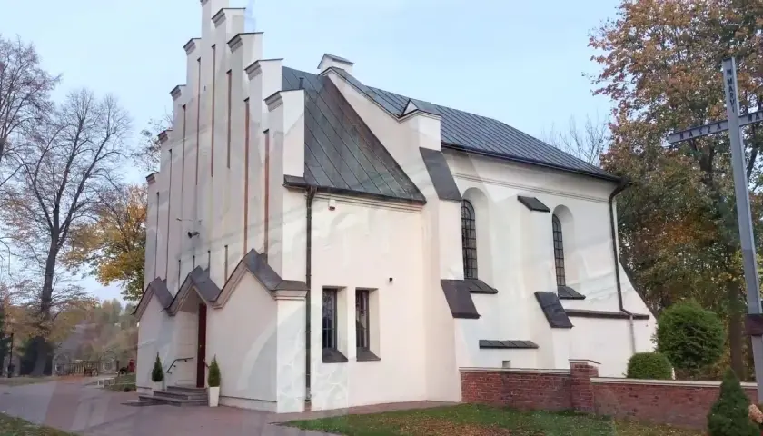 Sanktuarium w Wąwolnicy - historia, godziny mszy i dojazd dla pielgrzymów