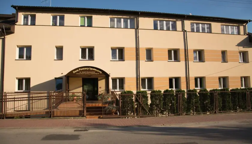 DPS Nowe Miasto nad Pilicą: Który wybrać? Profile, koszty, przyjęcie