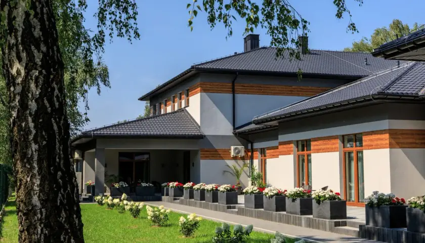 Prywatny Dom Opieki Róża Łomianki: Dlaczego warto go wybrać?