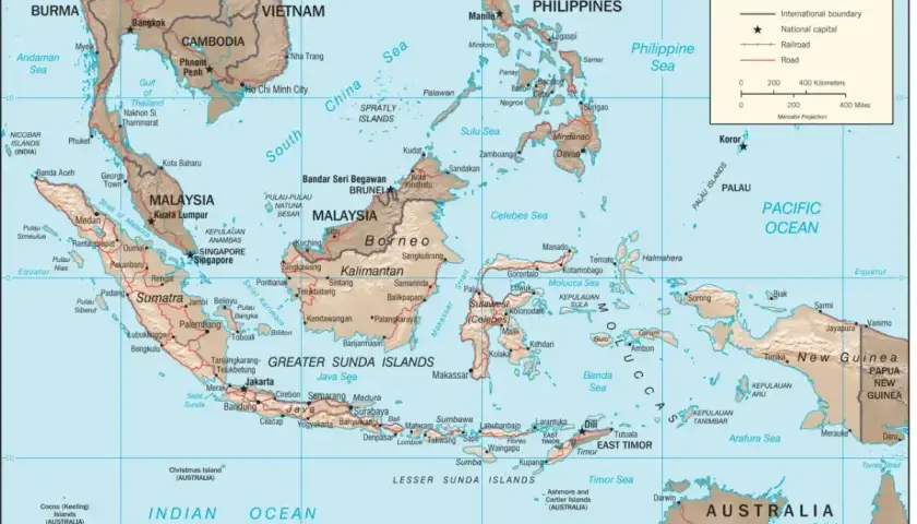 Gdzie leży Indonezja? Na mapie widać archipelag między Oceanem Indyjskim a Spokojnym, na południe od Filipin i Malezji.