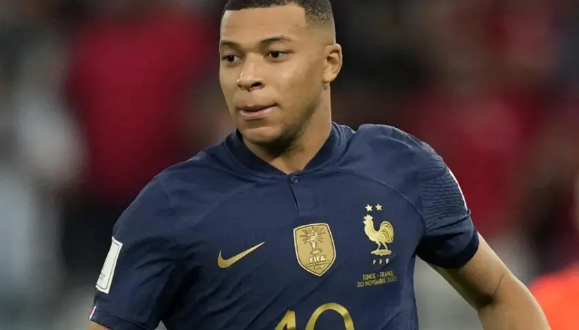 Ile Mbappé zarabia tygodniowo? Rozkładamy jego fortunę na czynniki pierwsze