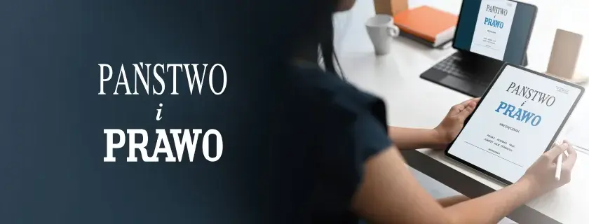 Osoba przegląda na tablecie miesięcznik "Państwo i Prawo". Na ekranie widoczny jest tytuł czasopisma i informacje o wydawcy.